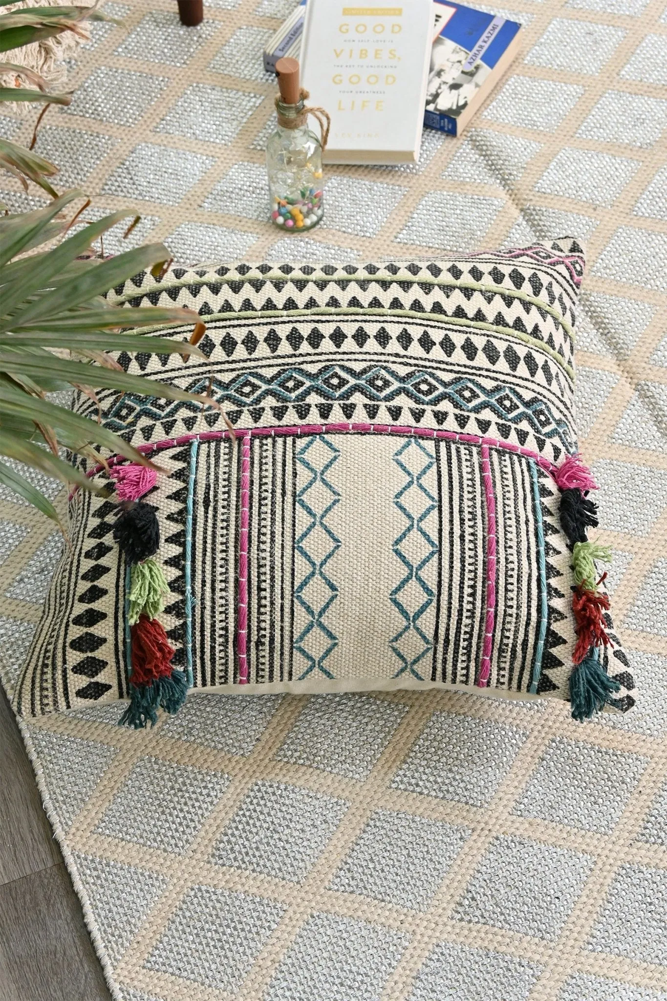 DELONIX - SQUARE  CUSHION COVER