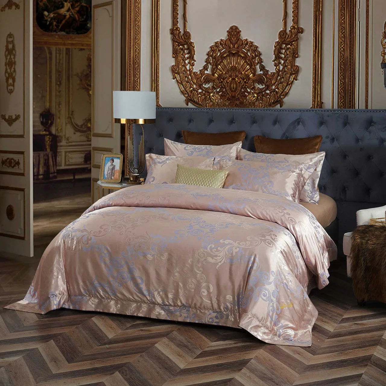 Dolce Mela  6 Pieces Luxury Jacquard Duvet Cover Set - Montpellier