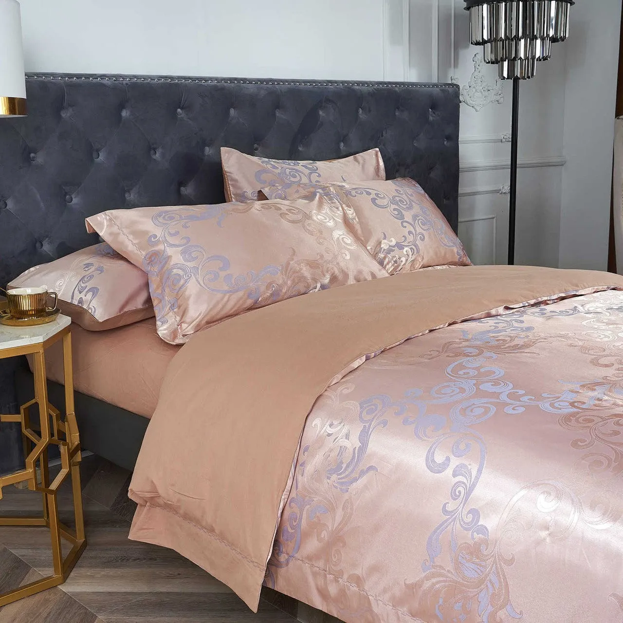 Dolce Mela  6 Pieces Luxury Jacquard Duvet Cover Set - Montpellier