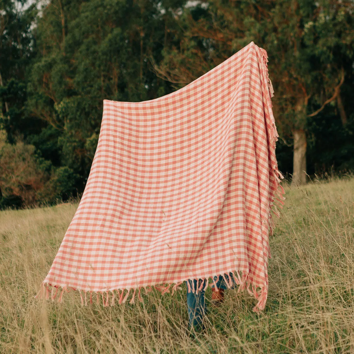 Palaka Lightweight Throw Blanket - Guava